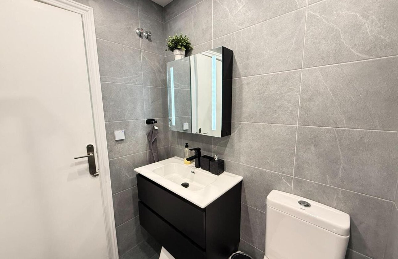 Herverkoop - Appartement -
Torrevieja - Costa Blanca