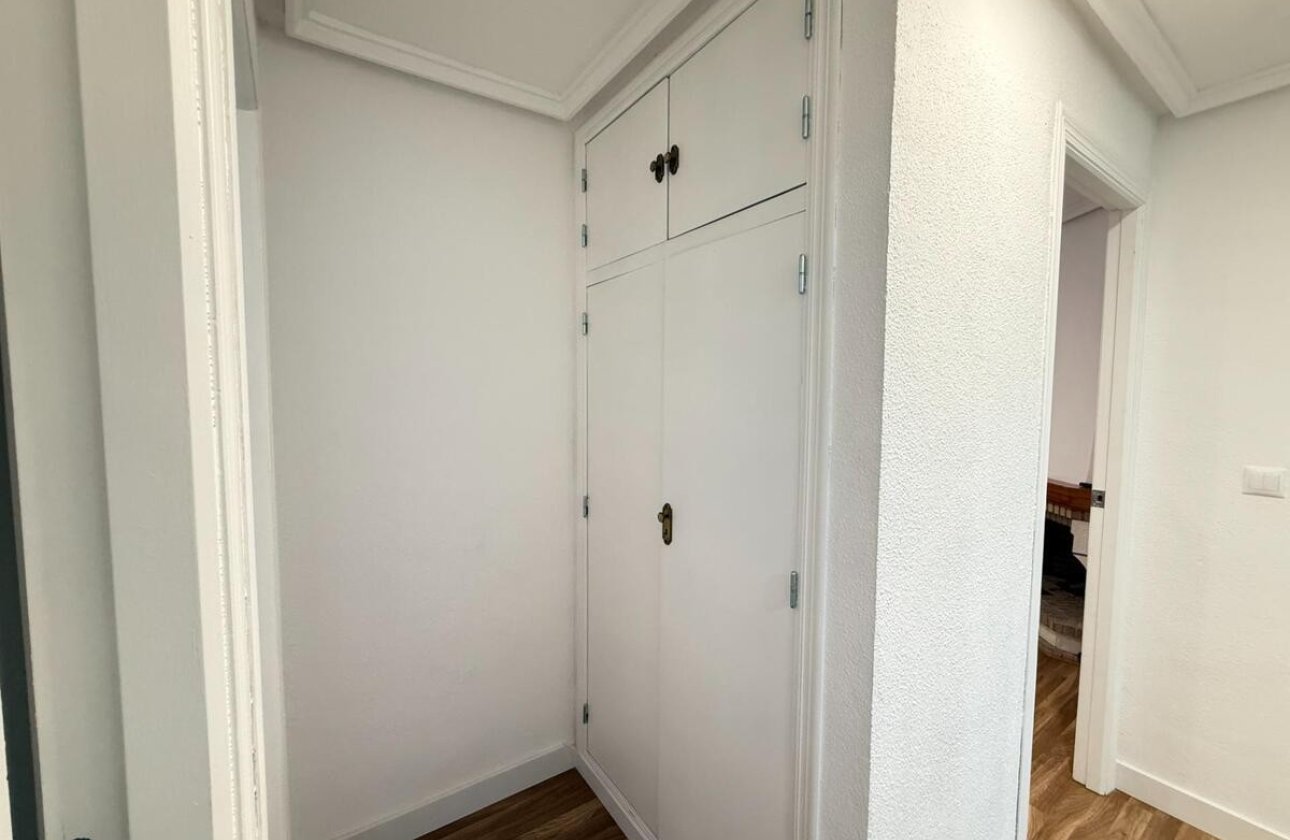 Herverkoop - Appartement -
Torrevieja - Costa Blanca