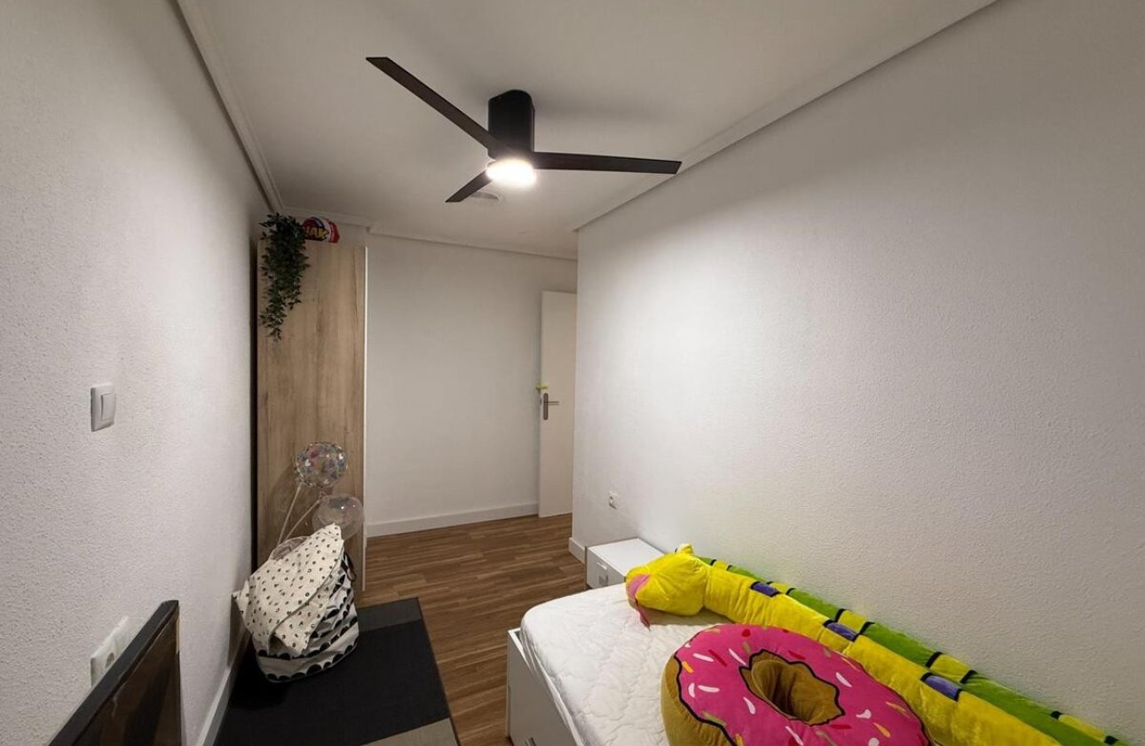 Herverkoop - Appartement -
Torrevieja - Costa Blanca