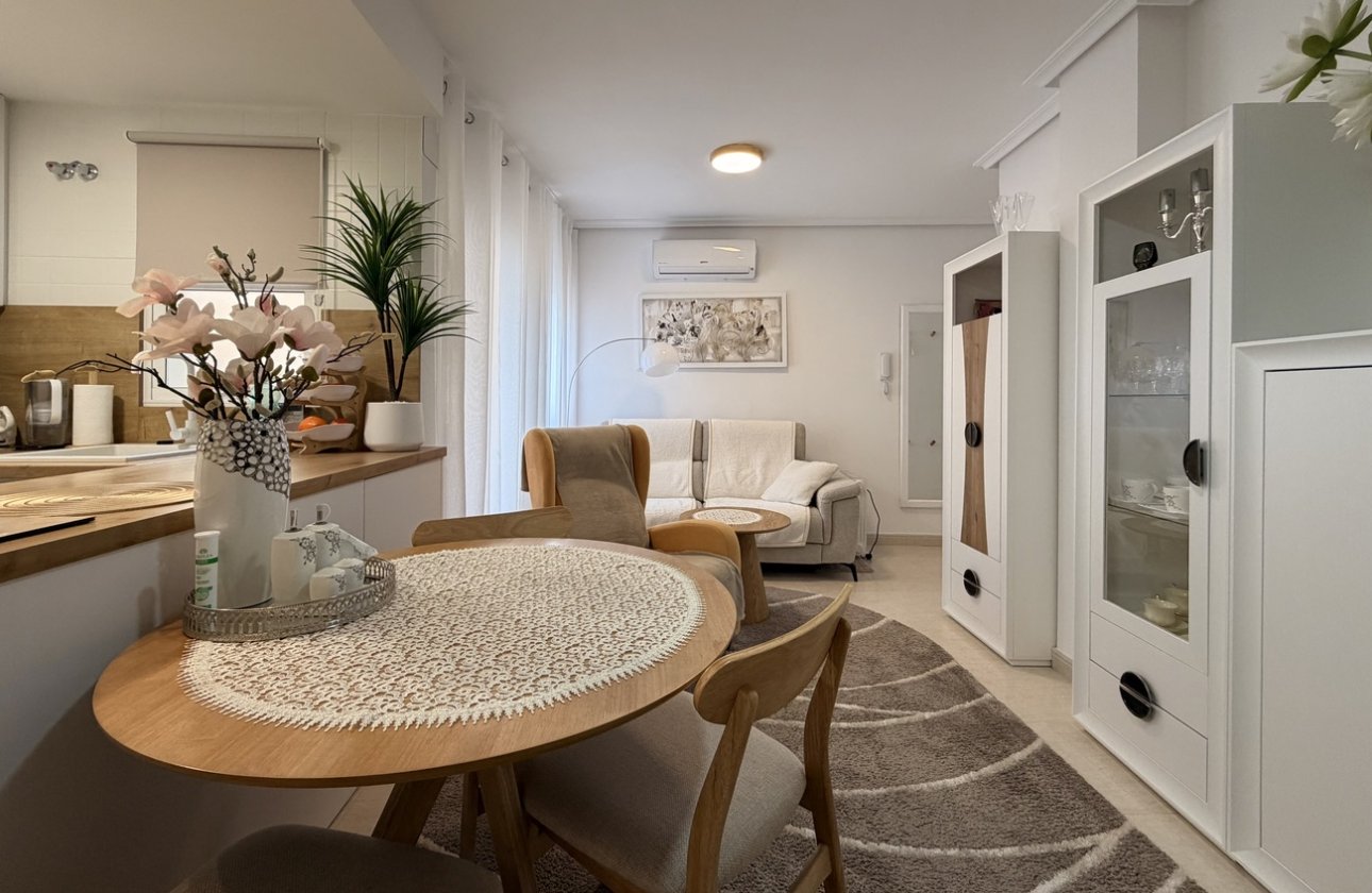 Herverkoop - Appartement -
Torrevieja - Costa Blanca