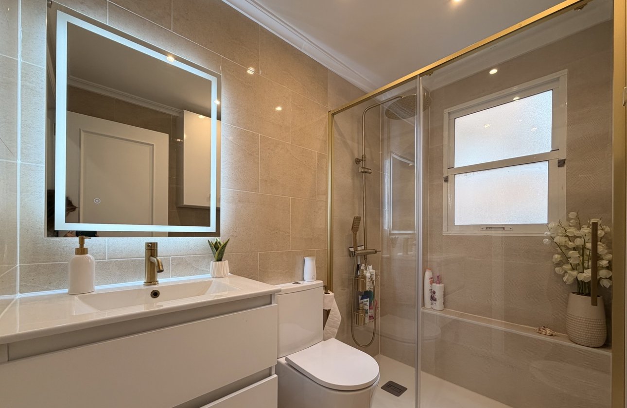 Herverkoop - Appartement -
Torrevieja - Costa Blanca