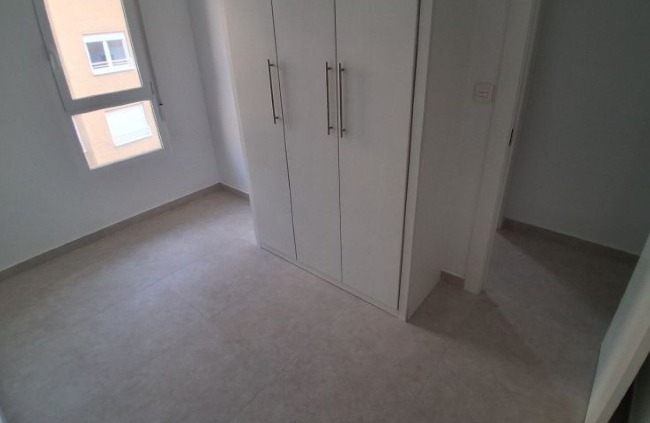 Herverkoop - Appartement -
Torrevieja - Costa Blanca