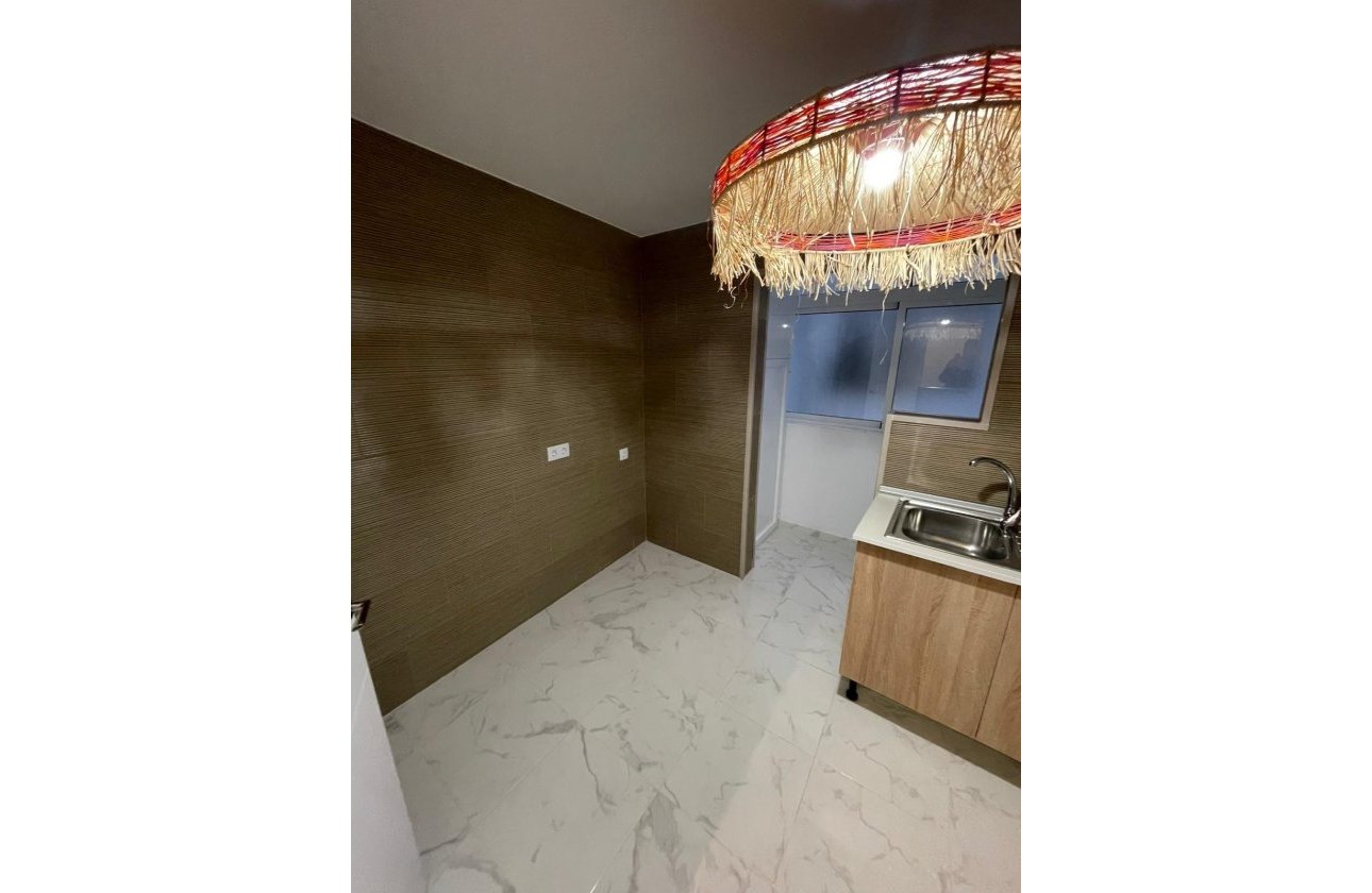 Herverkoop - Appartement -
Torrevieja - Costa Blanca