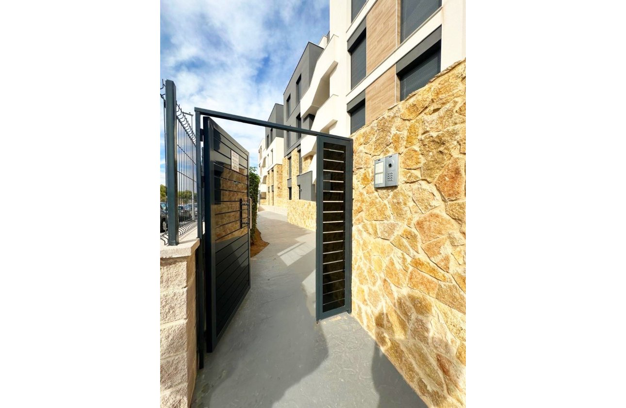 Herverkoop - Appartement -
Torrevieja - Costa Blanca