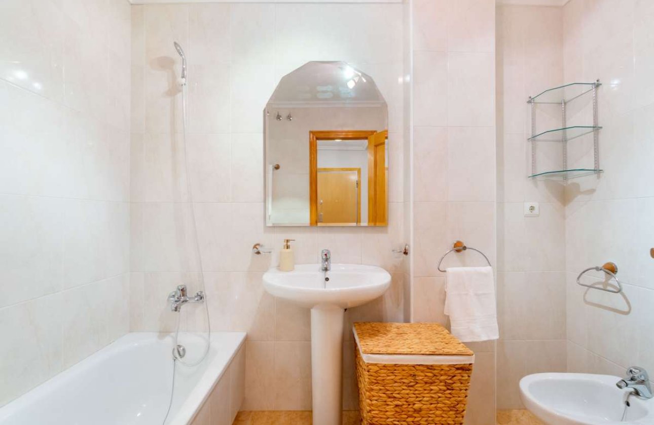 Herverkoop - Appartement -
Torrevieja - Costa Blanca