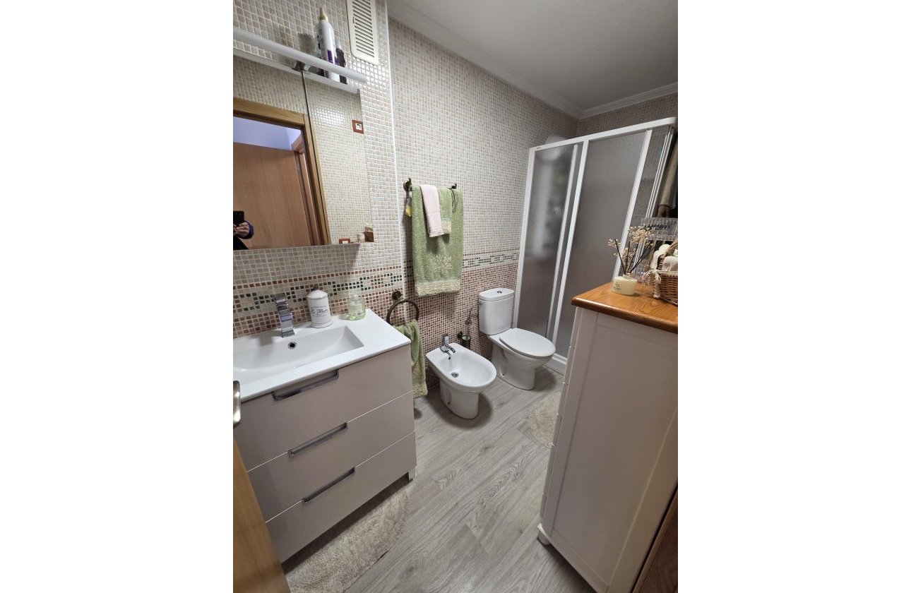 Herverkoop - Appartement -
Torrevieja - Costa Blanca