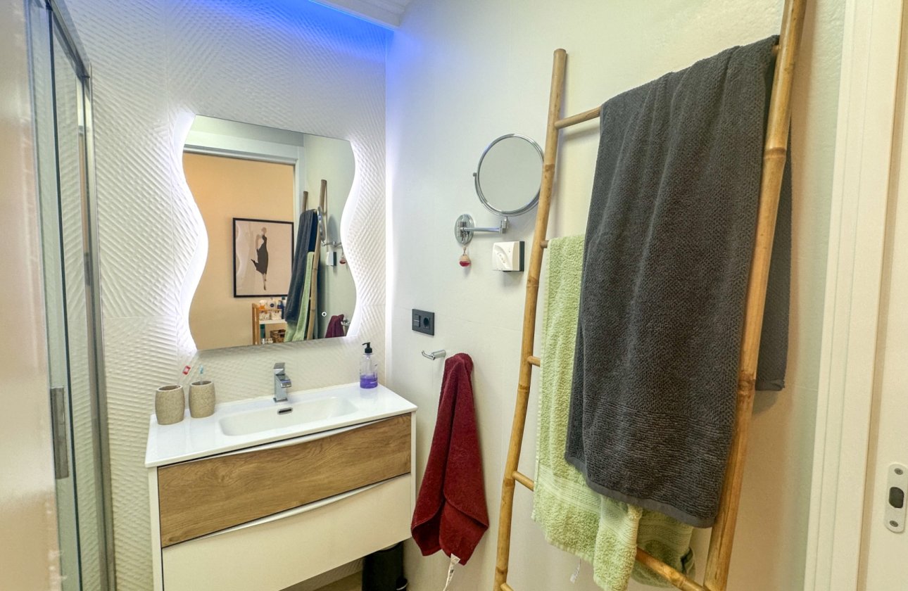 Herverkoop - Appartement -
Torrevieja - Costa Blanca