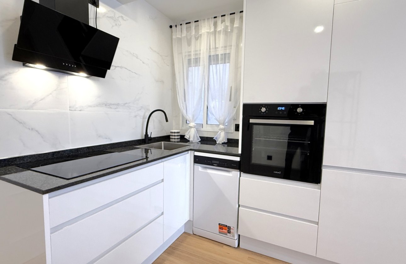 Herverkoop - Appartement -
Torrevieja - Costa Blanca