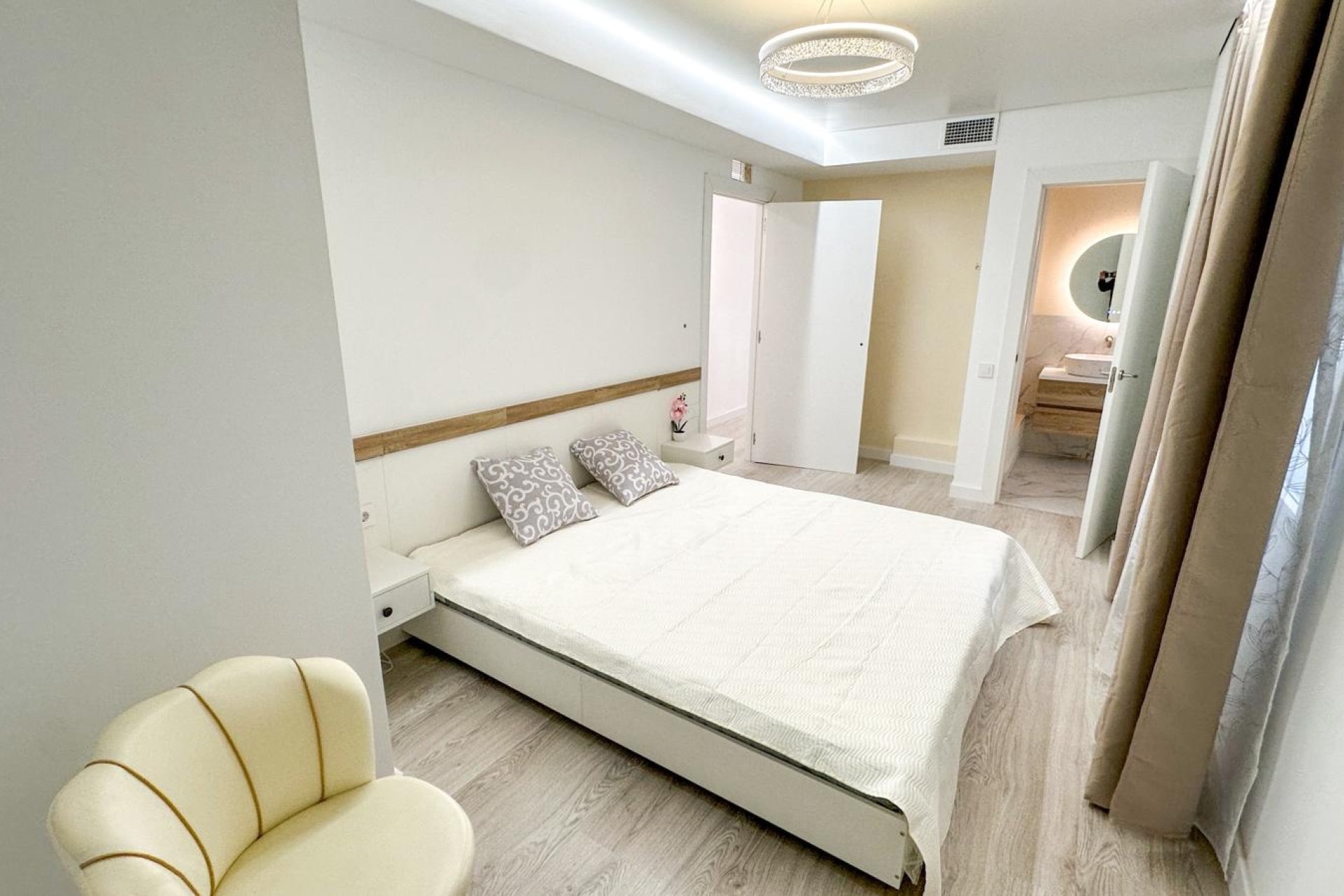 Herverkoop - Appartement -
Torrevieja - Costa Blanca