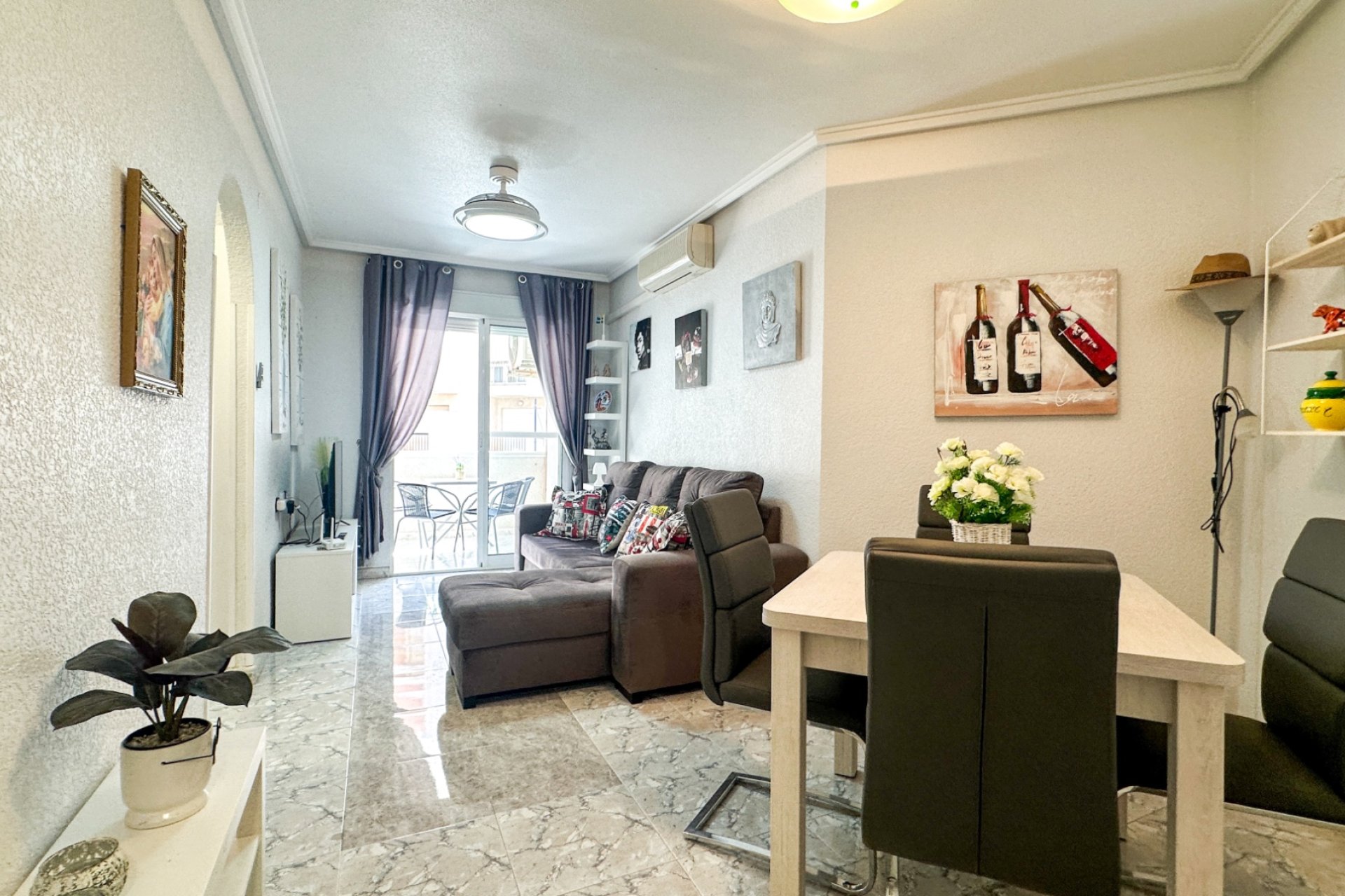 Herverkoop - Appartement -
Torrevieja - Costa Blanca