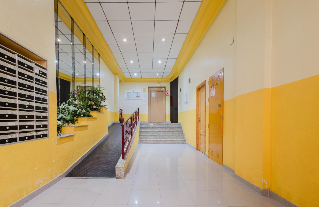 Herverkoop - Appartement -
Torrevieja - Costa Blanca