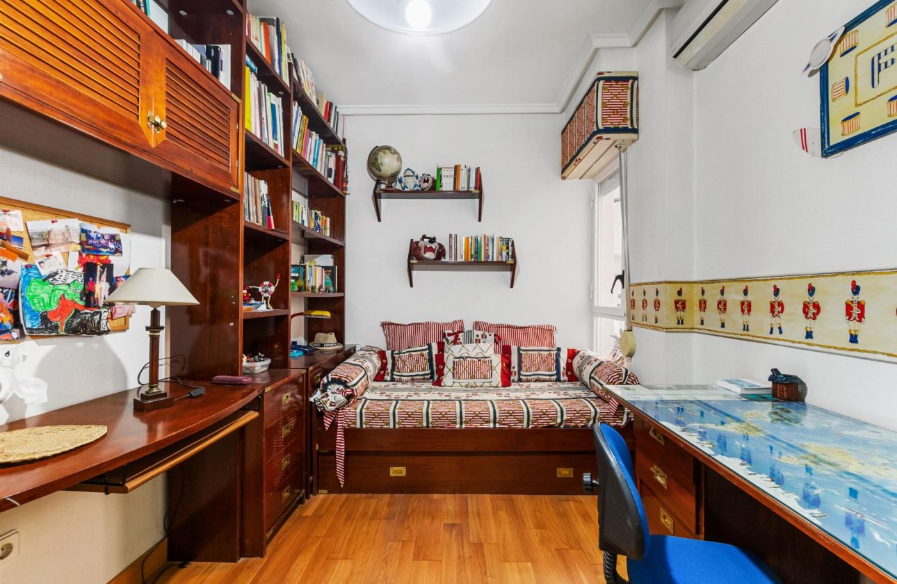 Herverkoop - Appartement -
Torrevieja - Costa Blanca