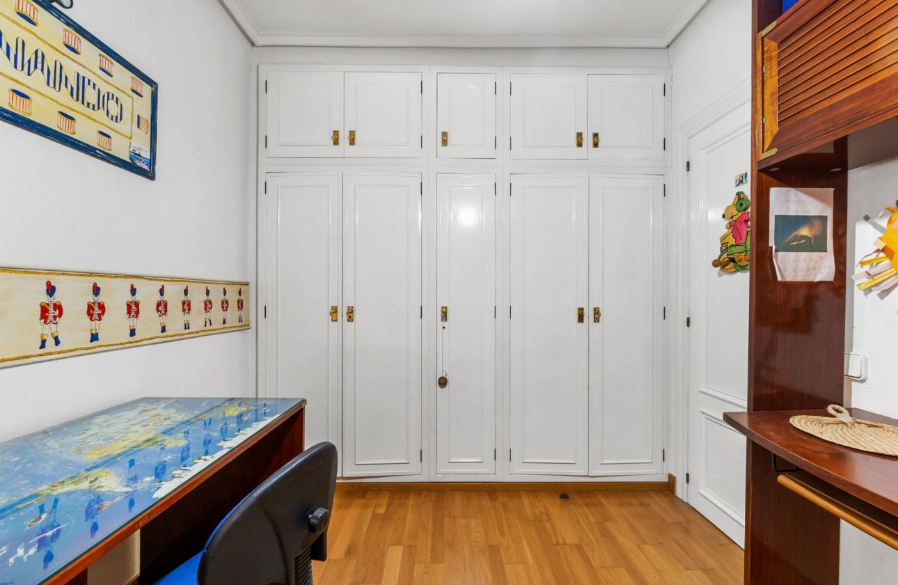 Herverkoop - Appartement -
Torrevieja - Costa Blanca