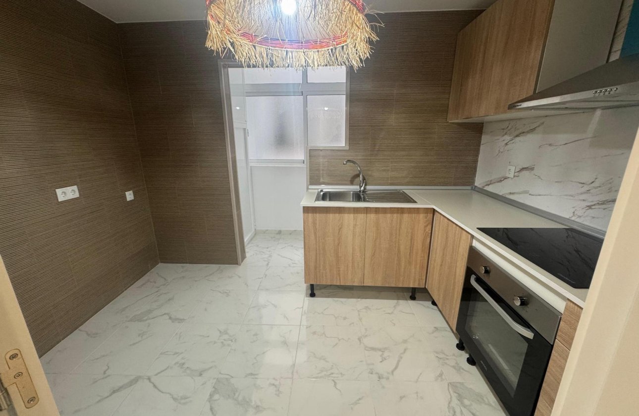 Herverkoop - Appartement -
Torrevieja - Costa Blanca