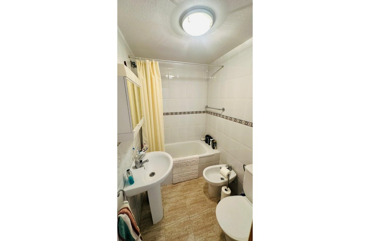 Herverkoop - Appartement -
Torrevieja - Costa Blanca