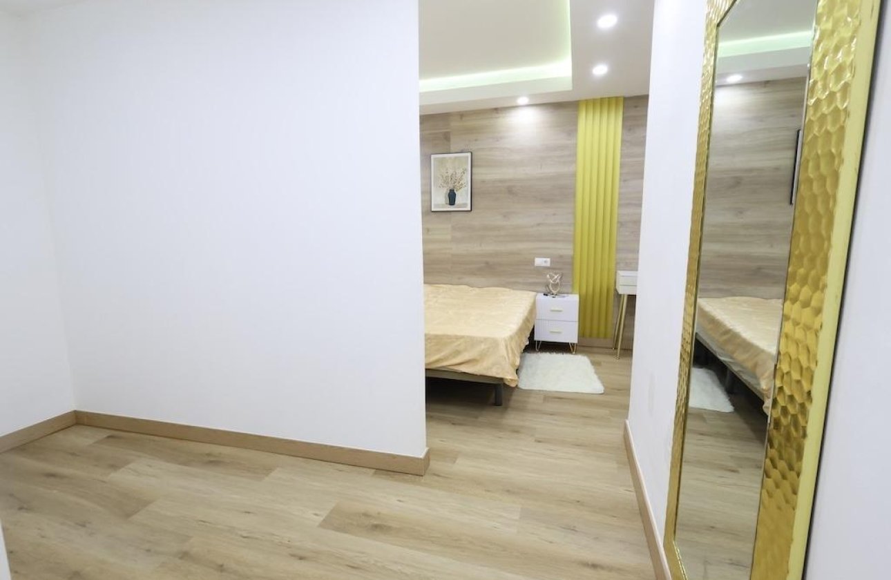 Herverkoop - Appartement -
Torrevieja - Costa Blanca