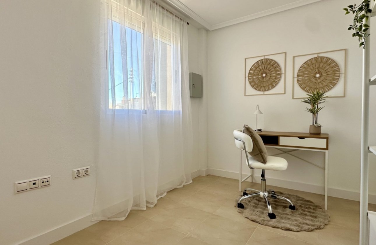 Herverkoop - Appartement -
Torrevieja - Costa Blanca