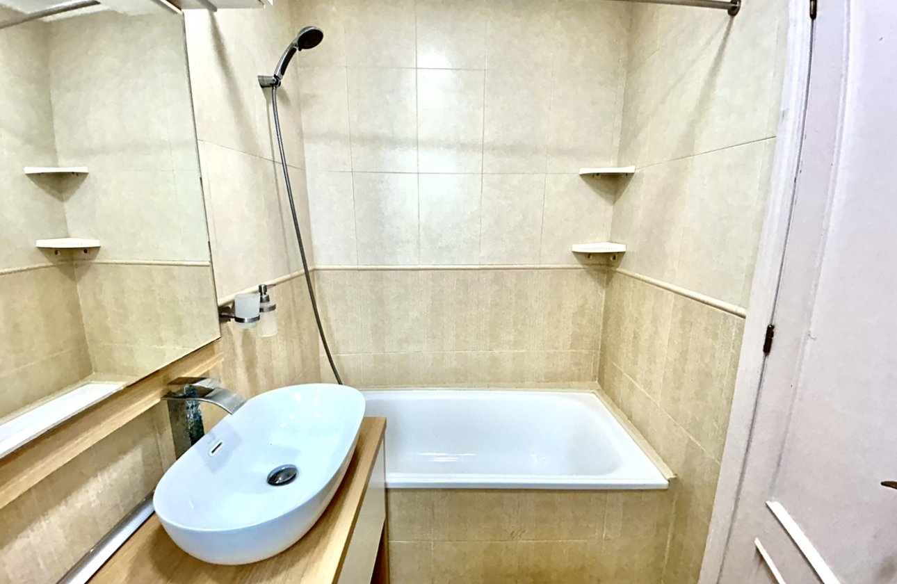 Herverkoop - Appartement -
Torrevieja - Costa Blanca