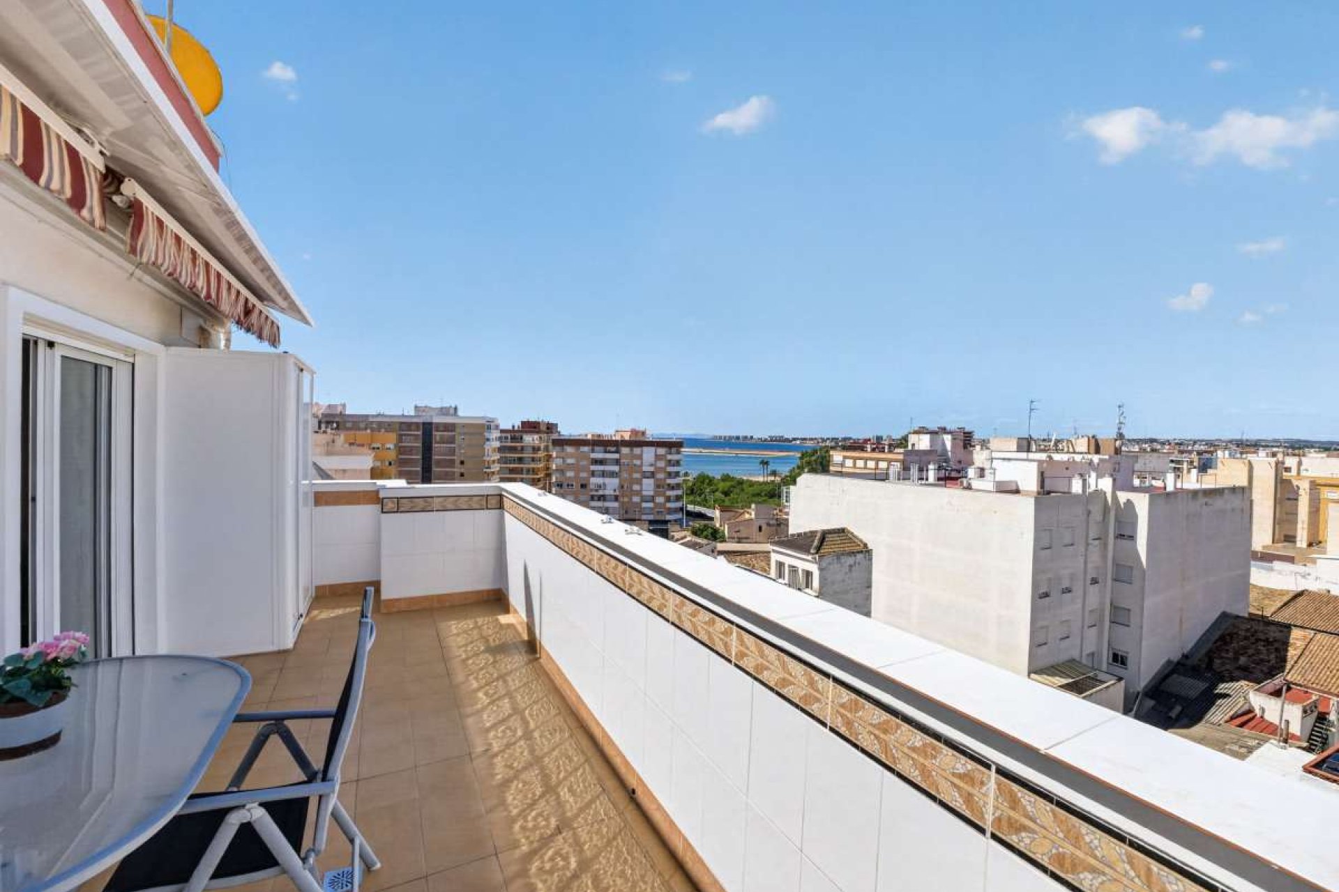 Herverkoop - Appartement -
Torrevieja - Costa Blanca