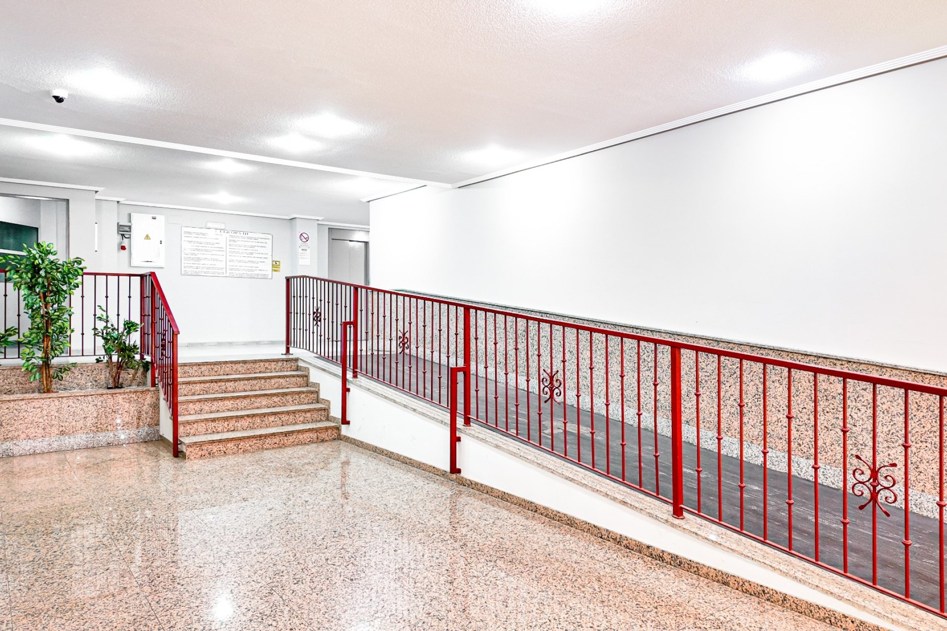 Herverkoop - Appartement -
Torrevieja - Costa Blanca