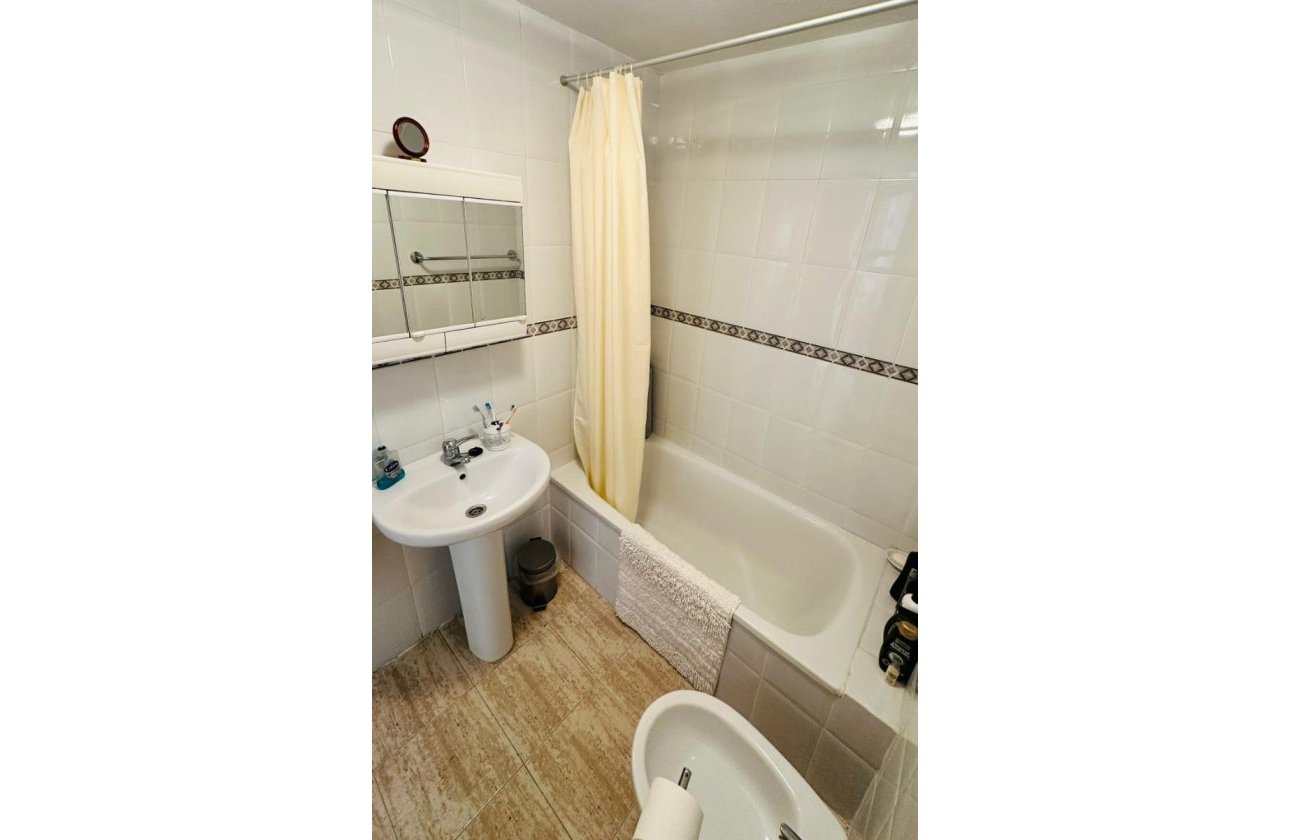 Herverkoop - Appartement -
Torrevieja - Costa Blanca