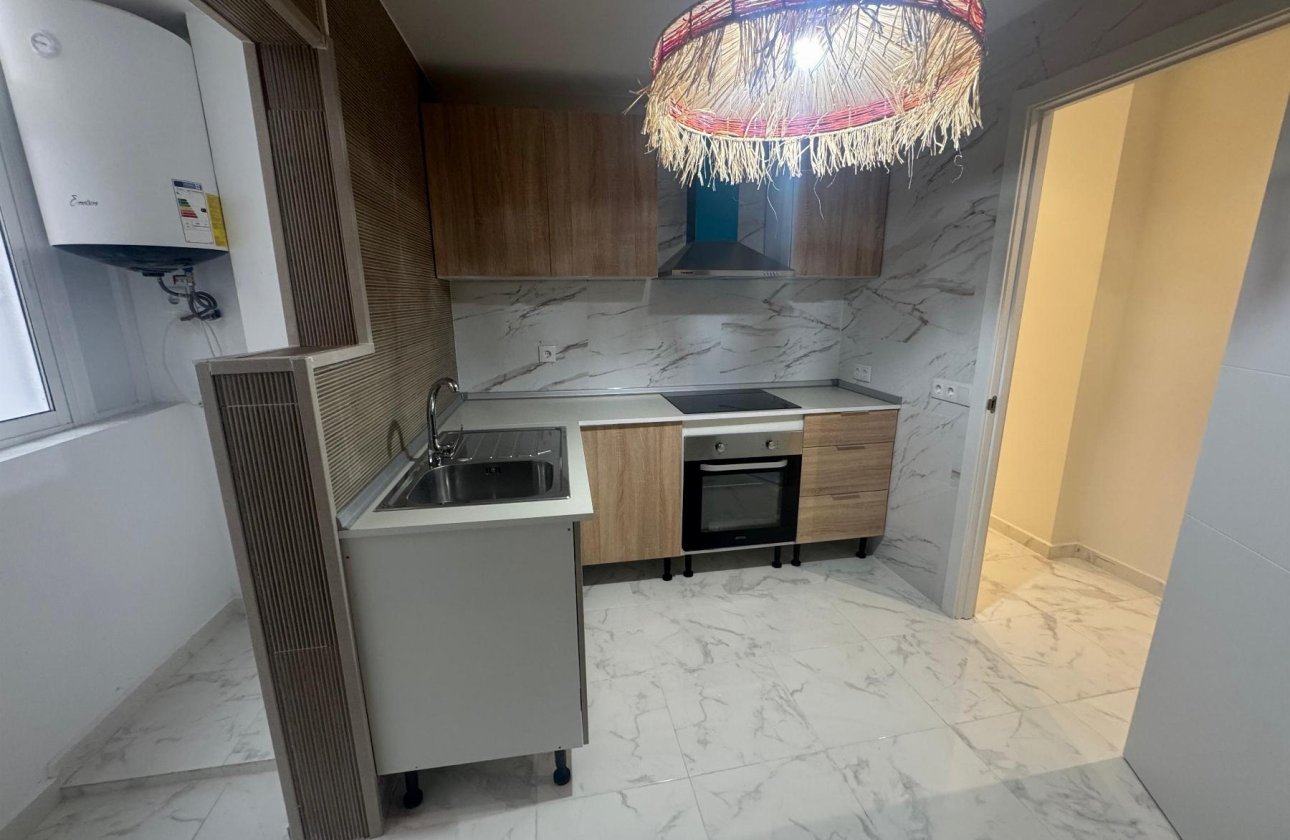 Herverkoop - Appartement -
Torrevieja - Costa Blanca