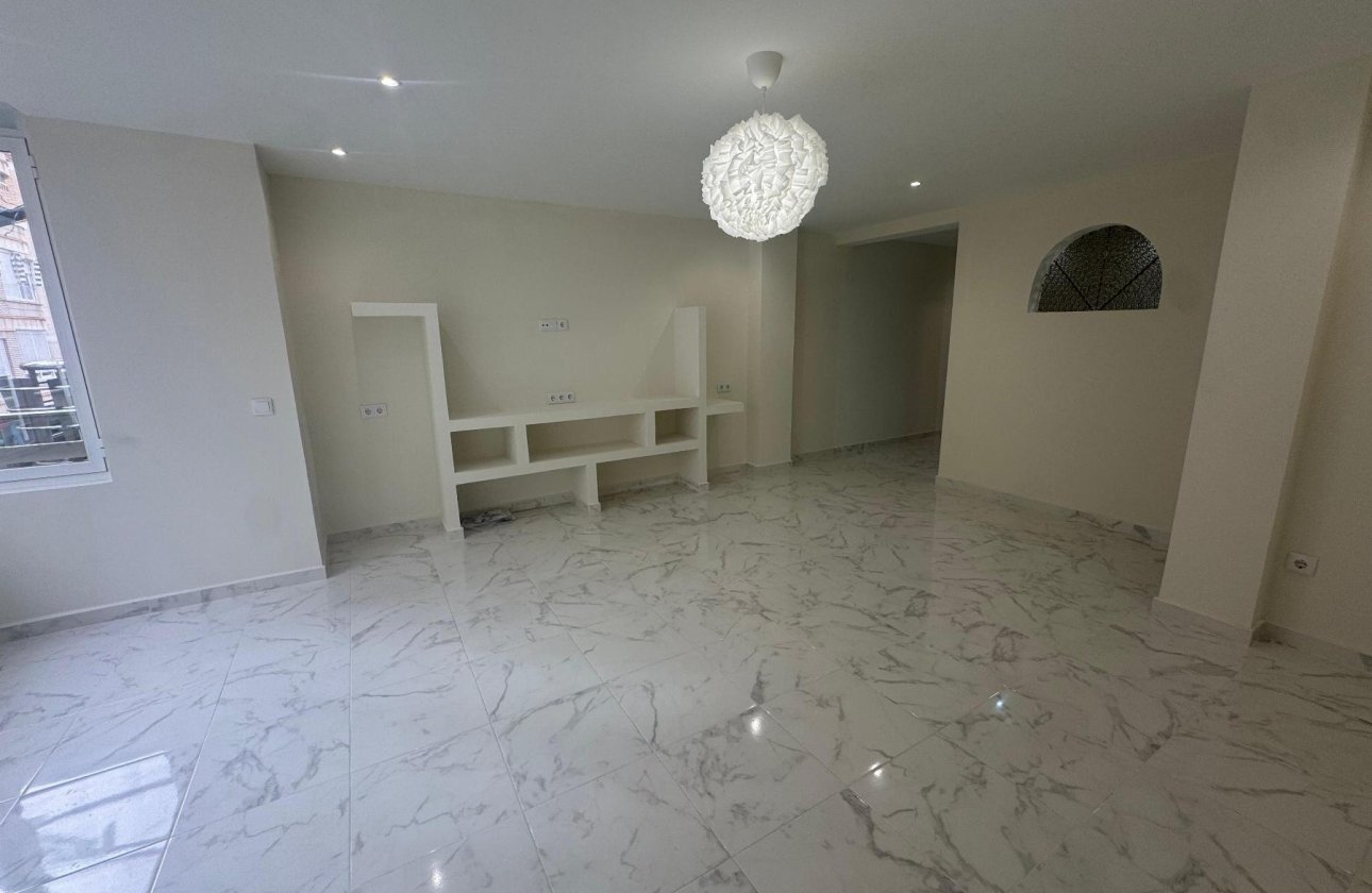 Herverkoop - Appartement -
Torrevieja - Costa Blanca