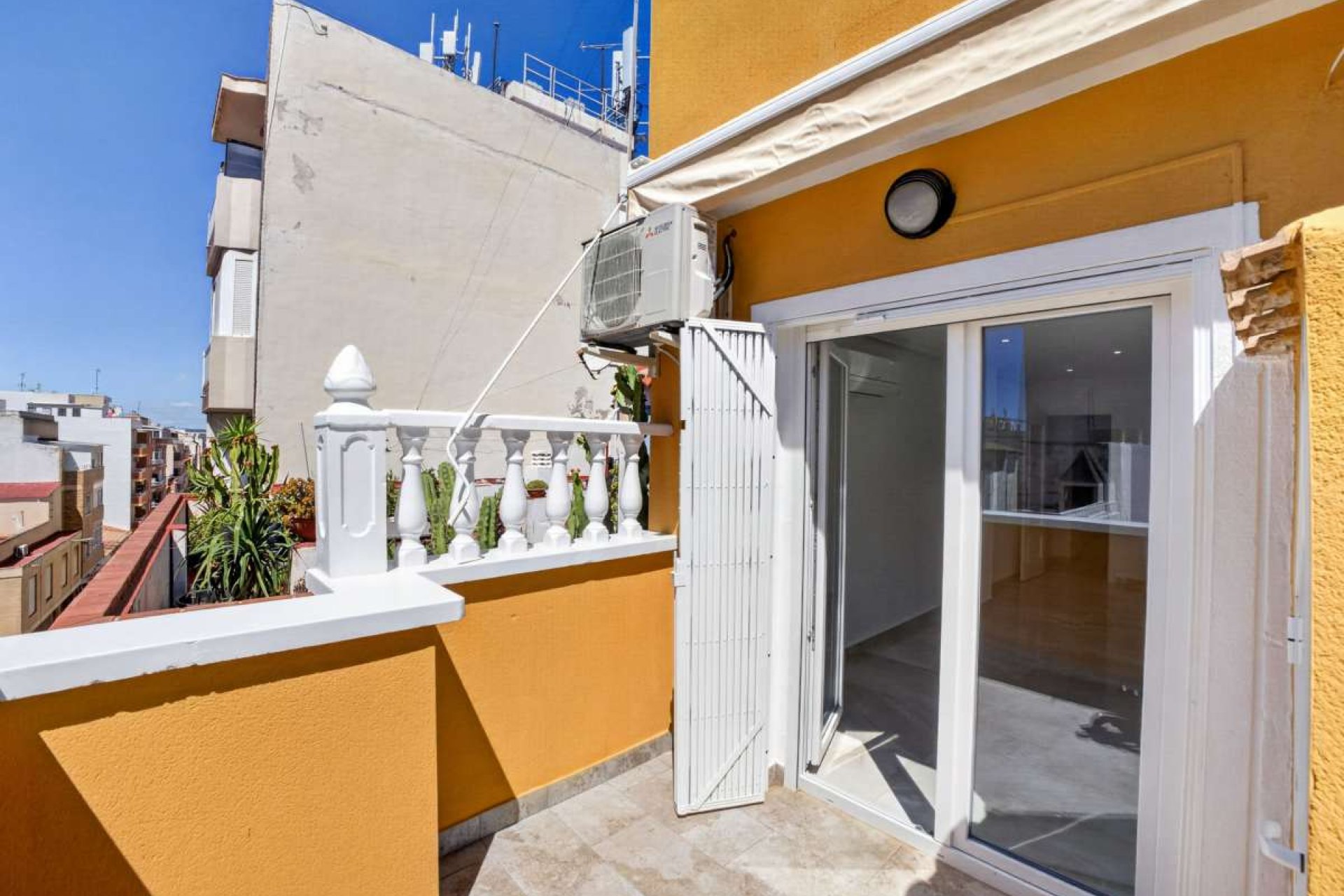 Herverkoop - Appartement -
Torrevieja - Costa Blanca