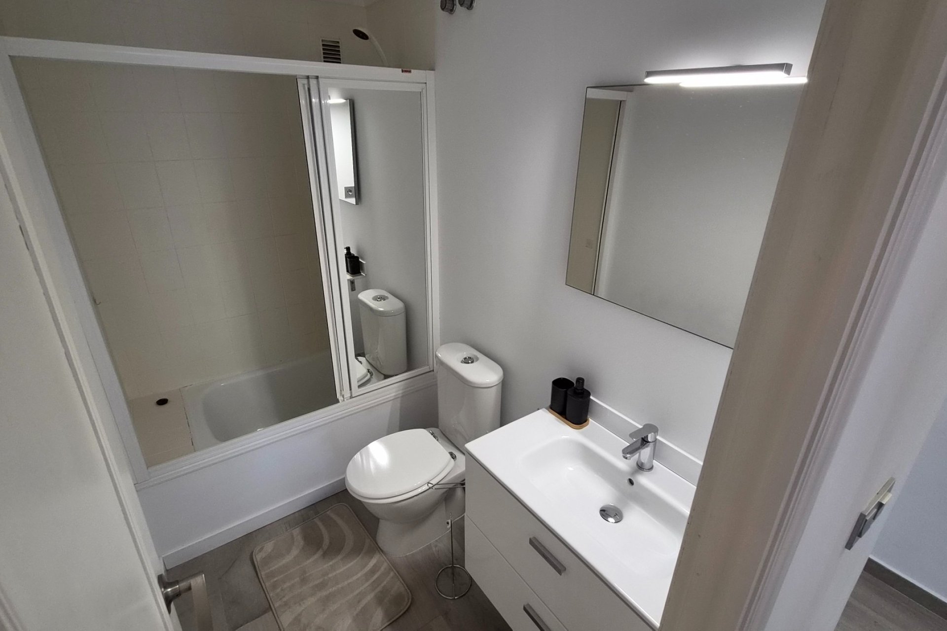 Herverkoop - Appartement -
Torrevieja - Costa Blanca