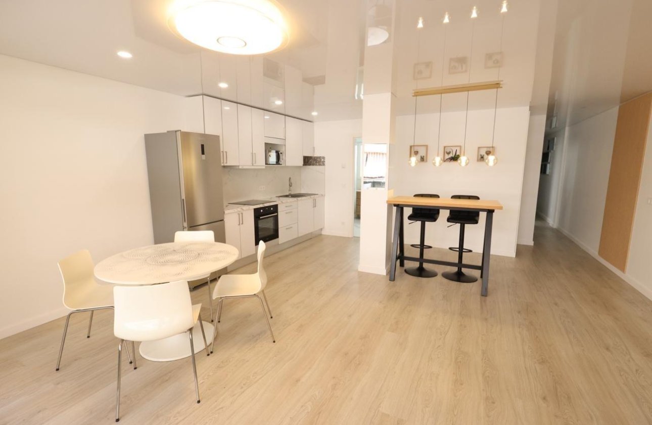 Herverkoop - Appartement -
Torrevieja - Costa Blanca