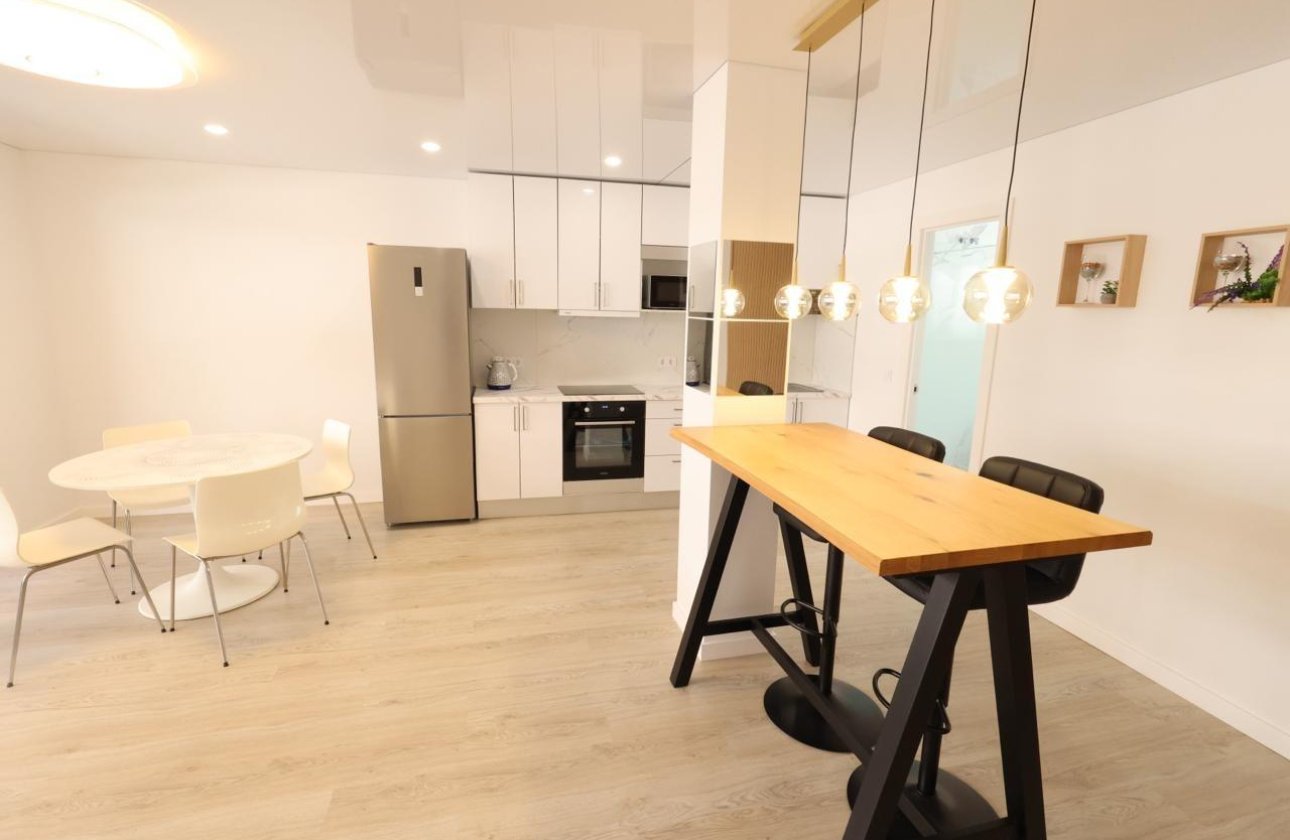 Herverkoop - Appartement -
Torrevieja - Costa Blanca