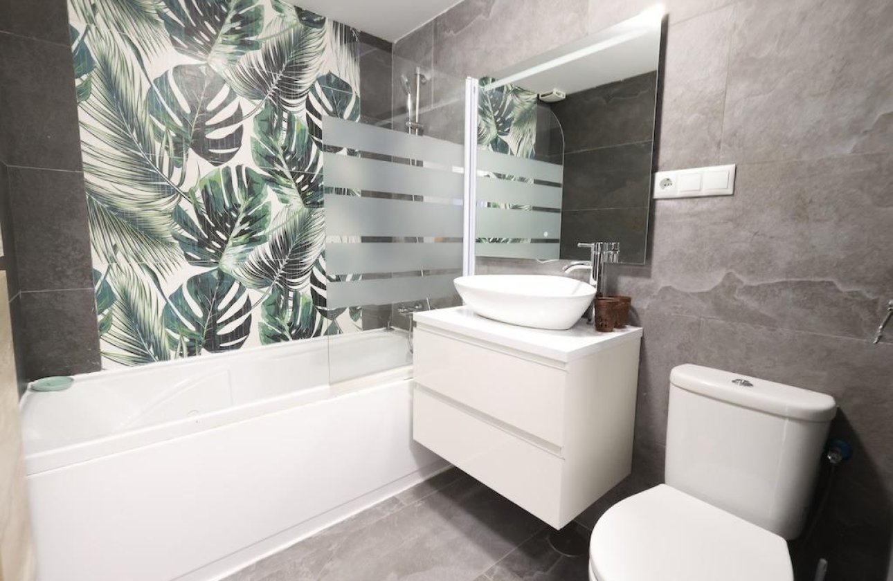 Herverkoop - Appartement -
Torrevieja - Costa Blanca
