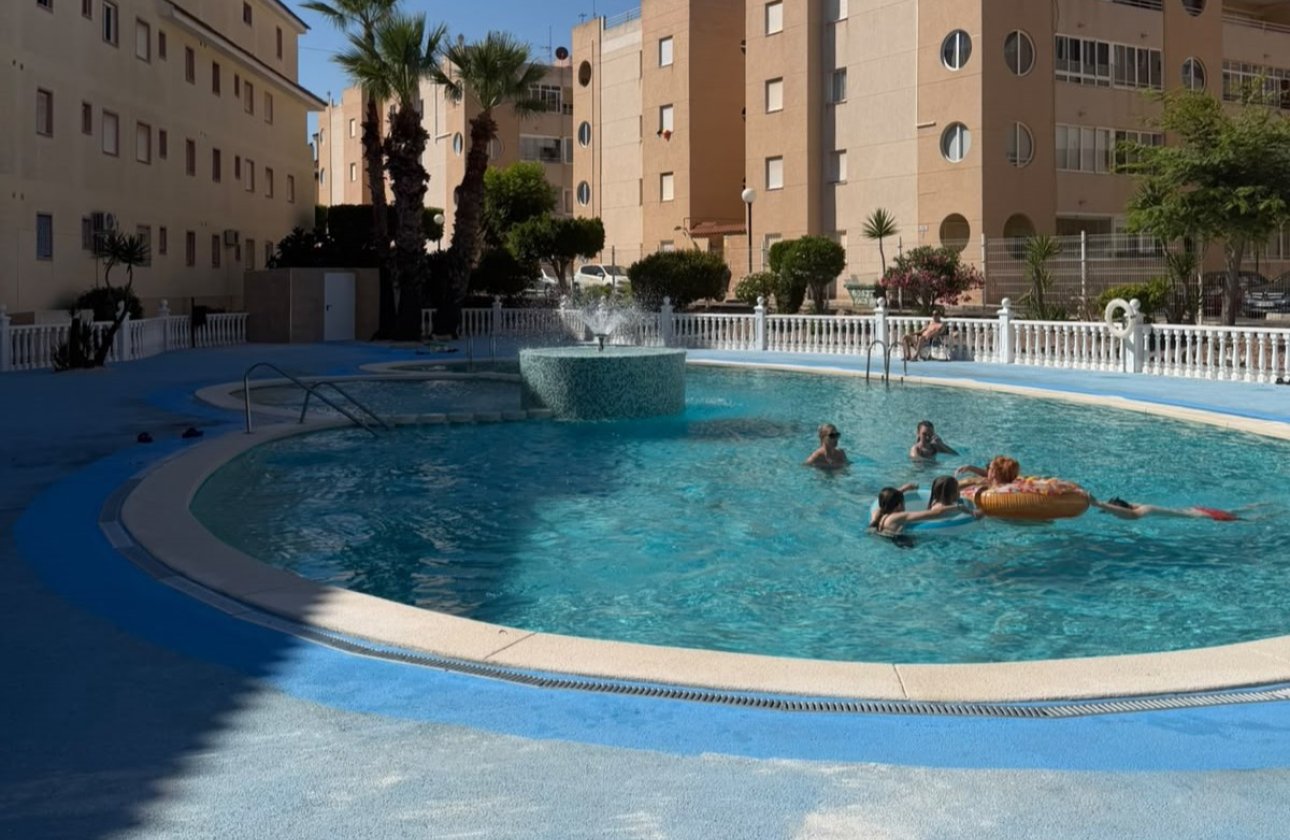 Herverkoop - Appartement -
Torrevieja - Costa Blanca