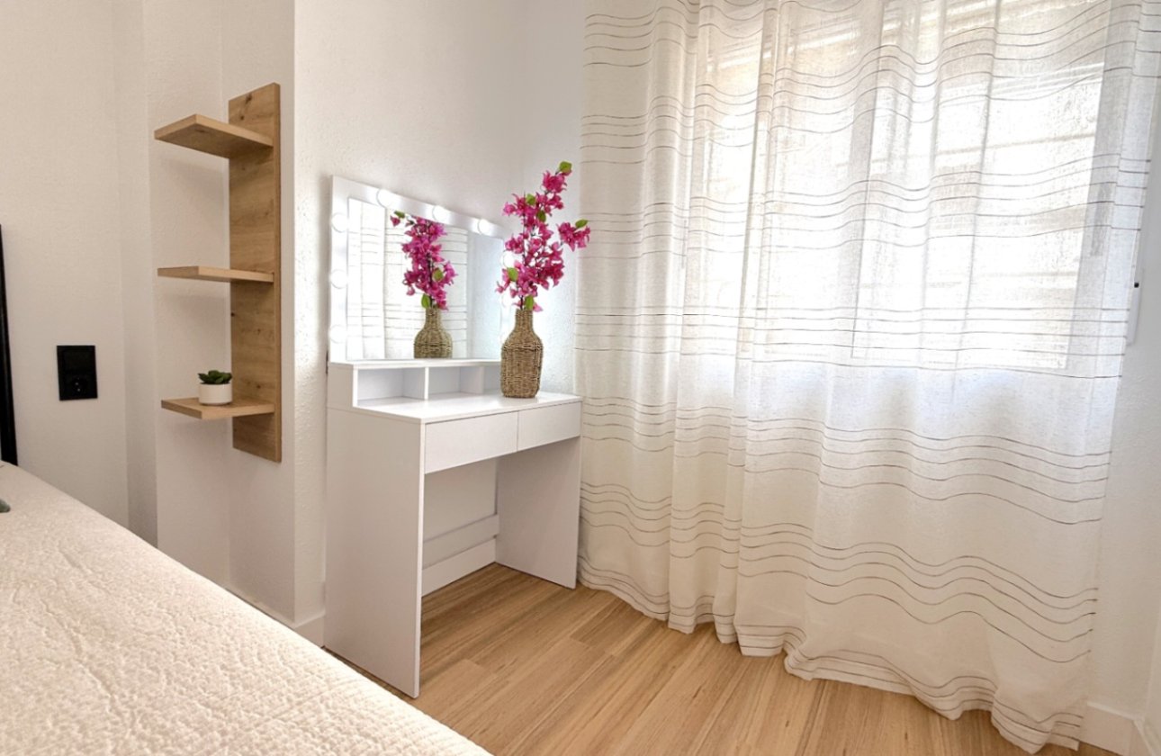 Herverkoop - Appartement -
Torrevieja - Costa Blanca