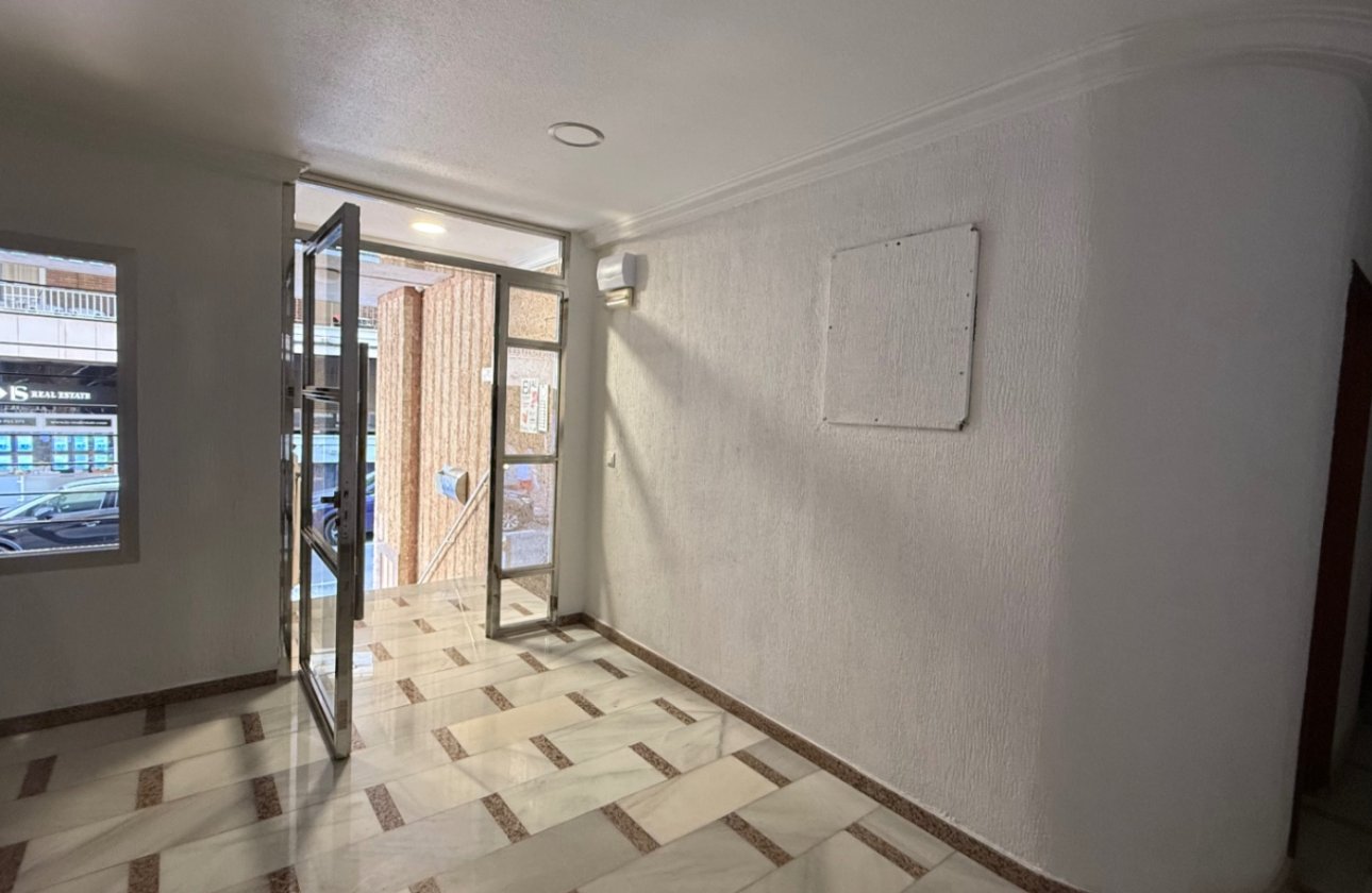 Herverkoop - Appartement -
Torrevieja - Costa Blanca