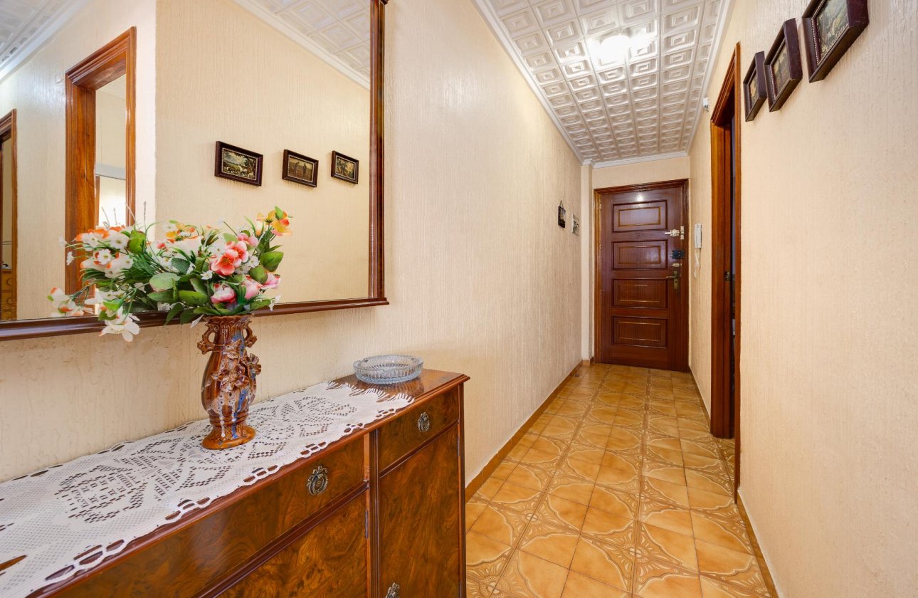 Herverkoop - Appartement -
Torrevieja - Costa Blanca