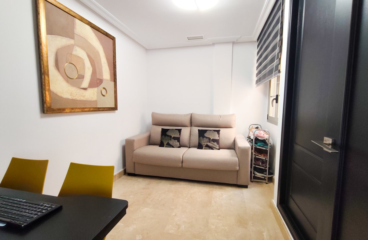 Herverkoop - Appartement -
Torrevieja - Costa Blanca