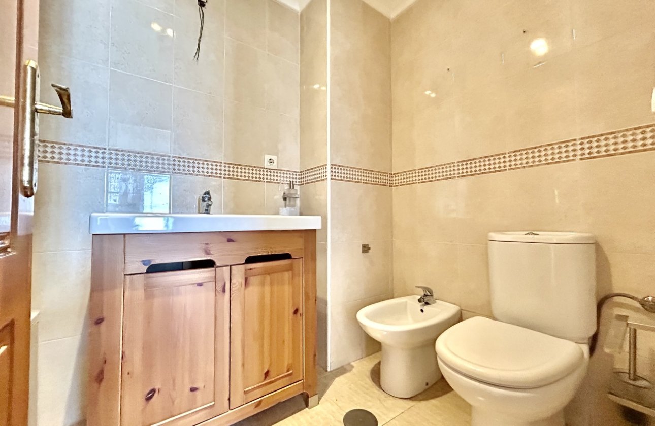 Herverkoop - Appartement -
Torrevieja - Costa Blanca