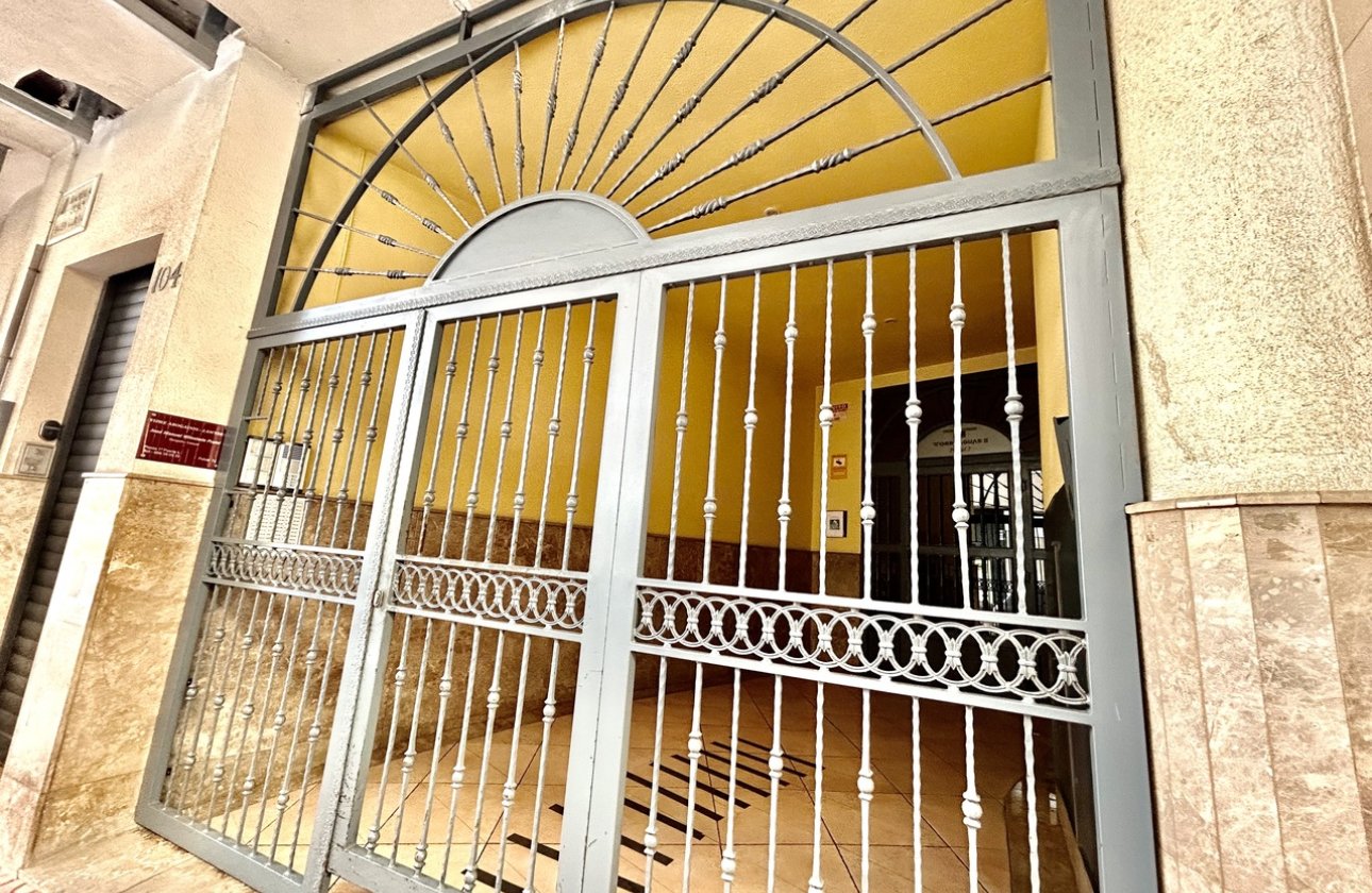 Herverkoop - Appartement -
Torrevieja - Costa Blanca