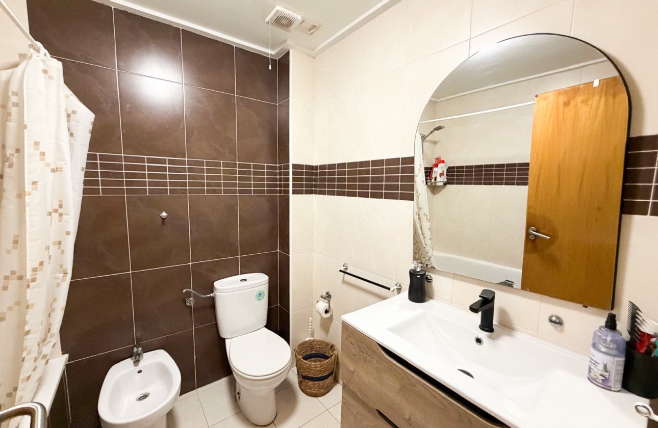 Herverkoop - Appartement -
Torrevieja - Costa Blanca
