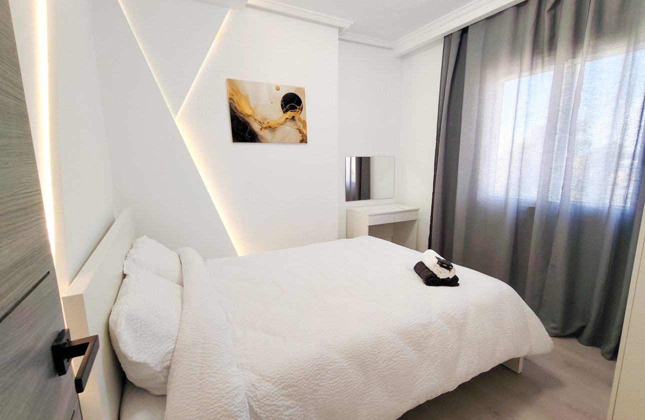 Herverkoop - Appartement -
Torrevieja - Costa Blanca