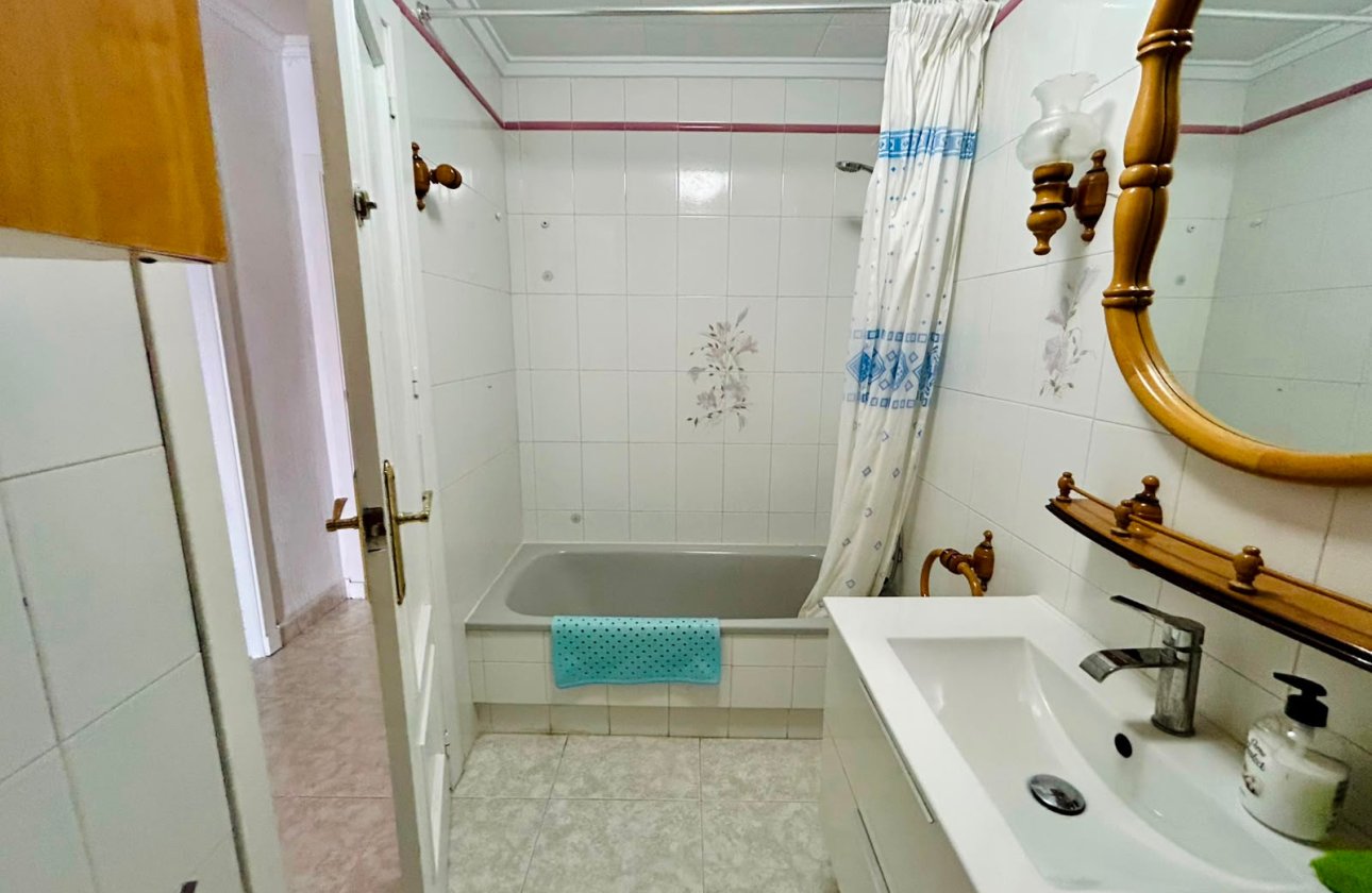 Herverkoop - Appartement -
Torrevieja - Costa Blanca