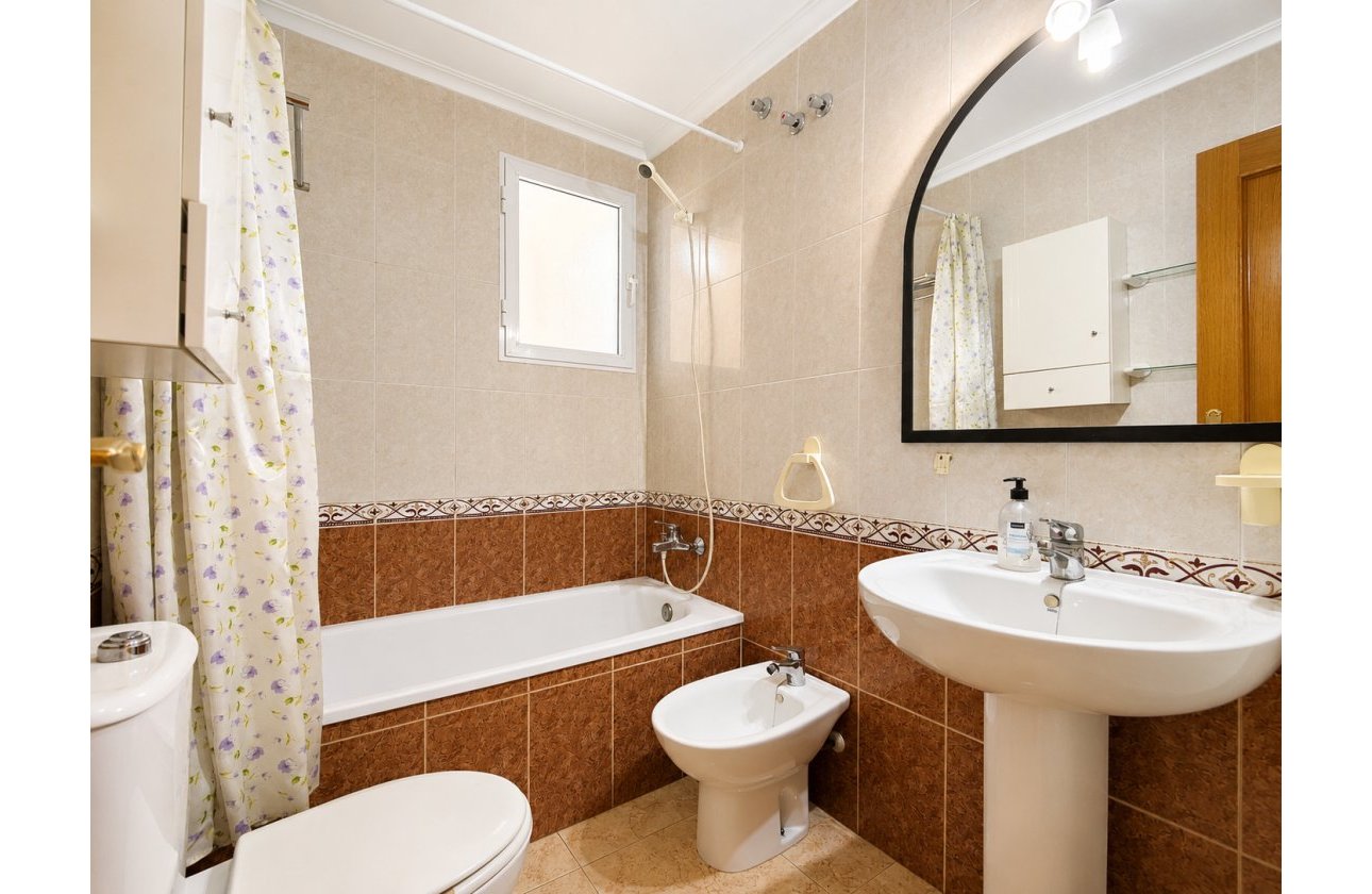 Herverkoop - Appartement -
Torrevieja - Costa Blanca