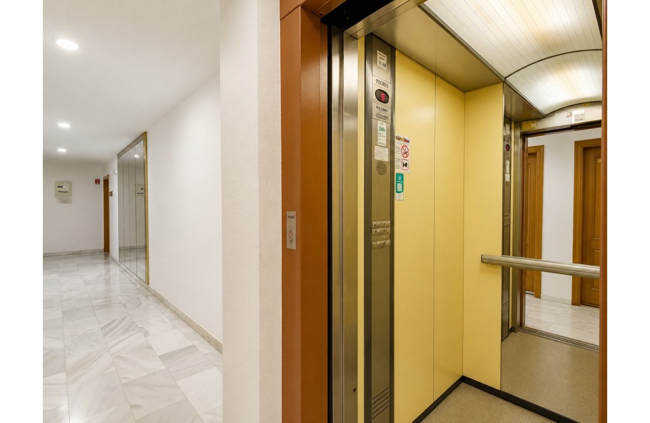 Herverkoop - Appartement -
Torrevieja - Costa Blanca