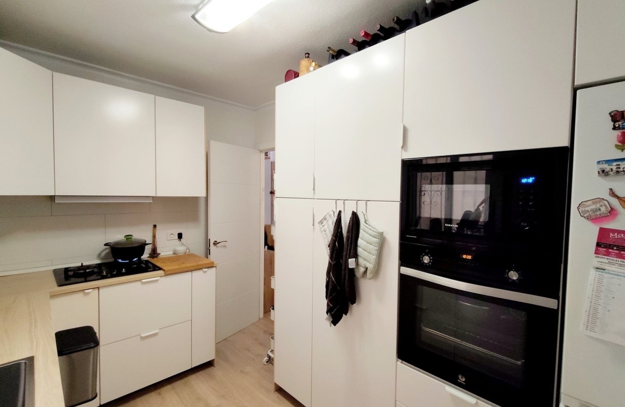 Herverkoop - Appartement -
Torrevieja - Costa Blanca