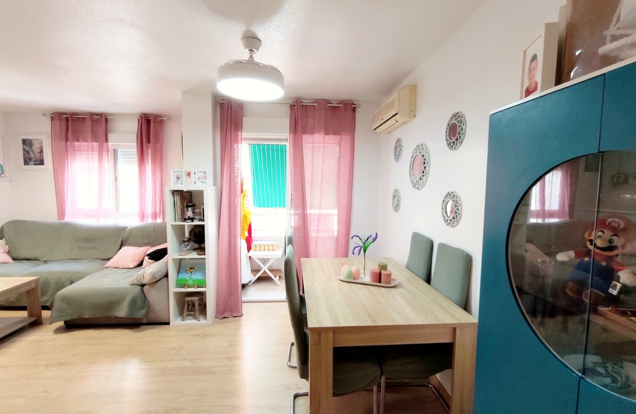 Herverkoop - Appartement -
Torrevieja - Costa Blanca
