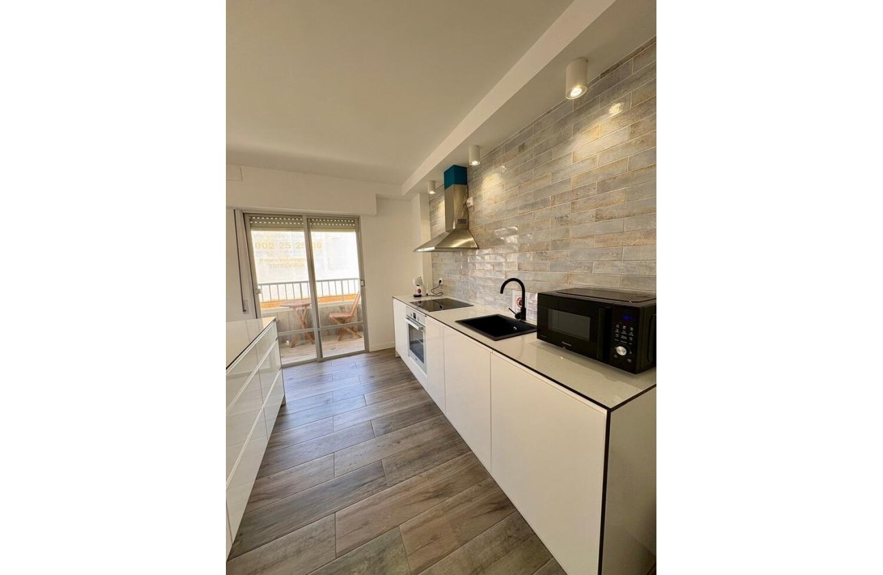 Herverkoop - Appartement -
Torrevieja - Costa Blanca