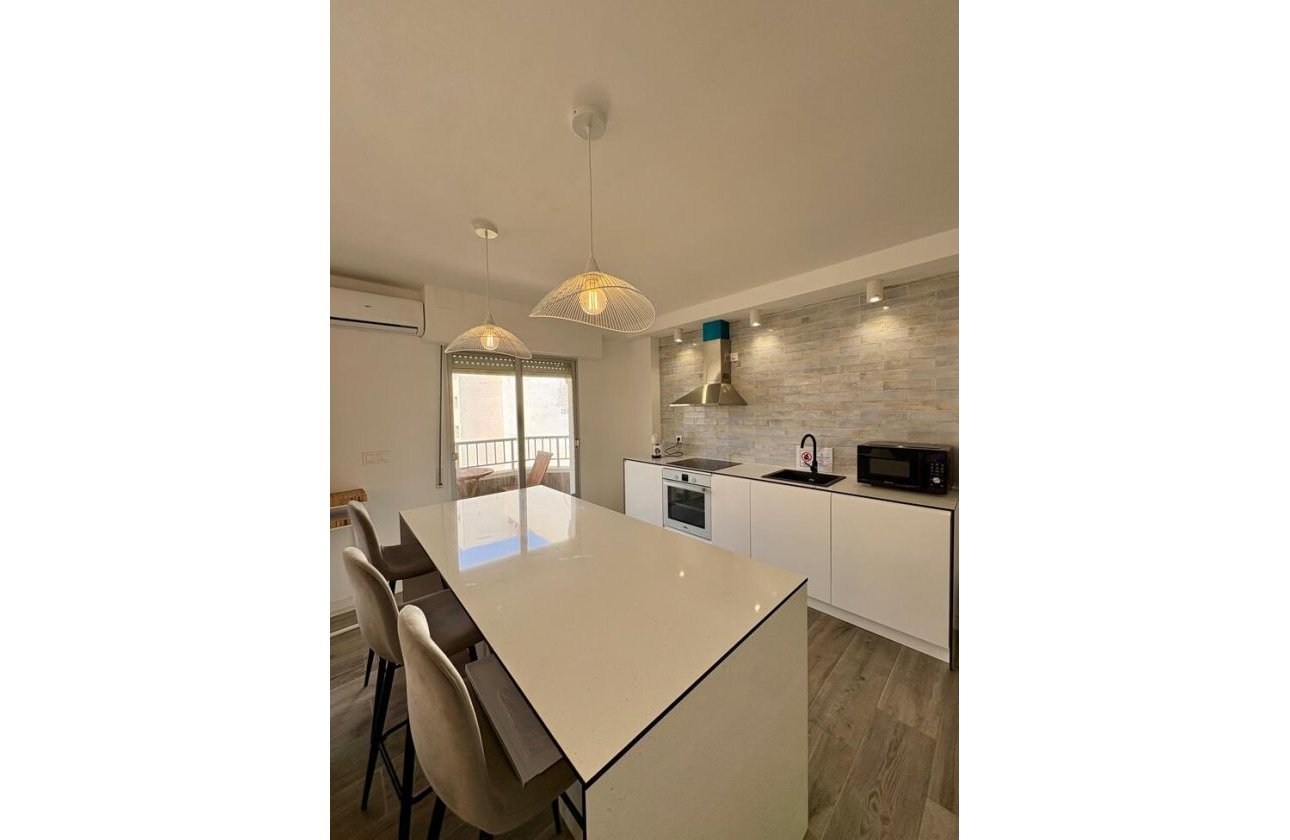 Herverkoop - Appartement -
Torrevieja - Costa Blanca