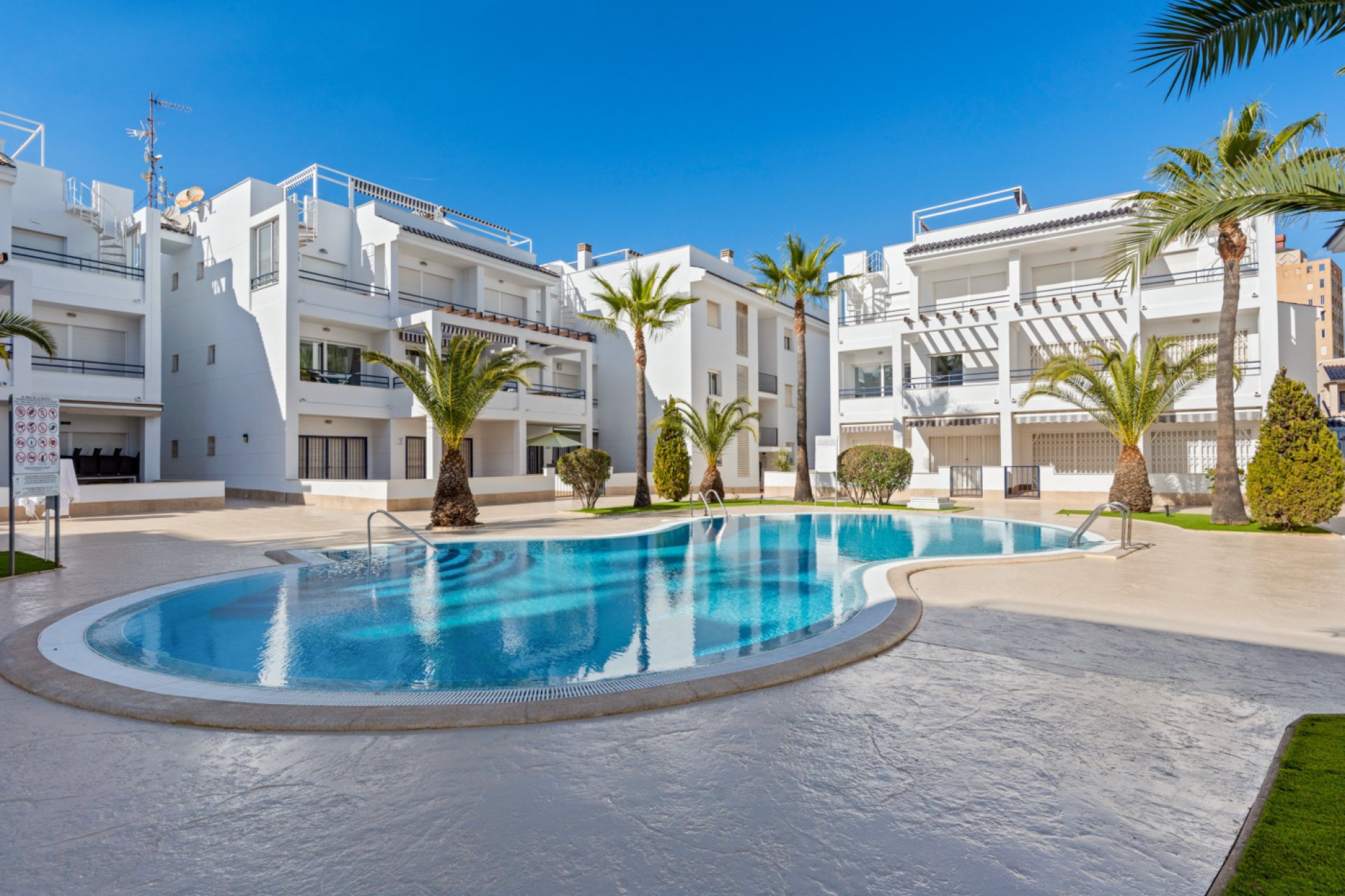 Herverkoop - Appartement -
Torrevieja - Costa Blanca