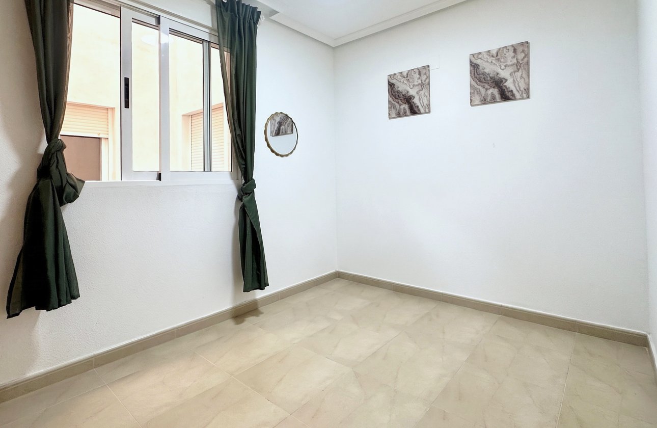 Herverkoop - Appartement -
Torrevieja - Costa Blanca